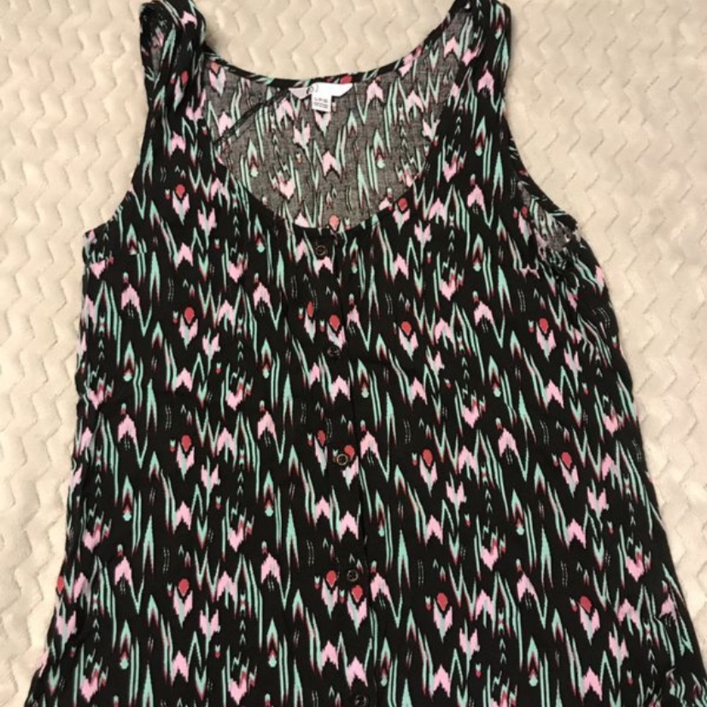 Volcom tank